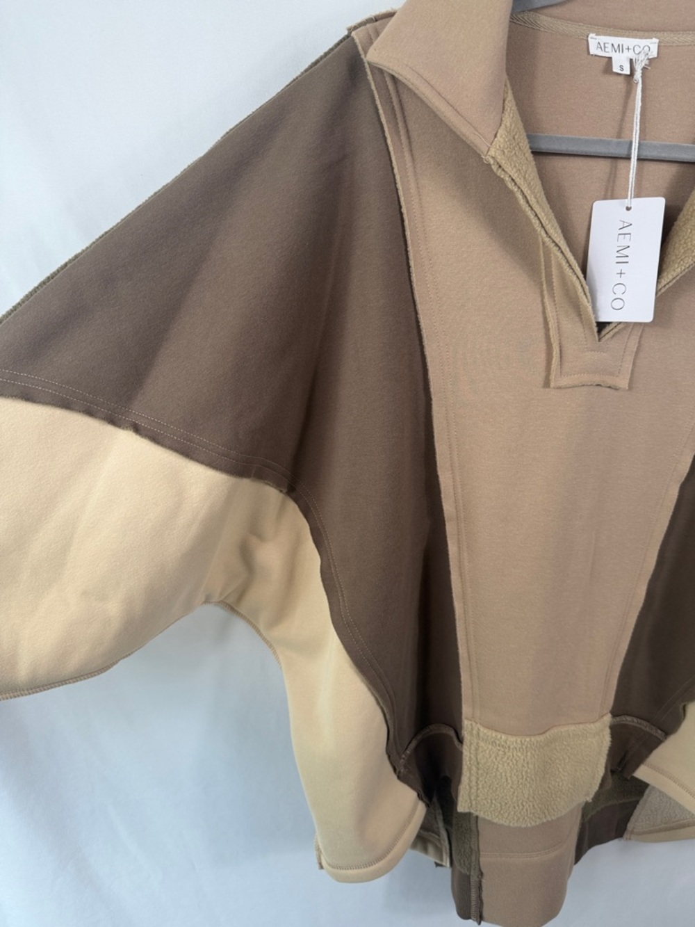 AEMH+CO Lallie Neutral Colorblock Very Oversized Sweater. Womens Size S. NWT - Picture 2 of 8